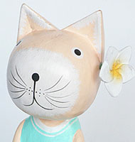 耳にお花のネコちゃん
