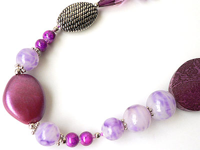 スタイリッシュ・ビーズ・ネックレス6192アップ