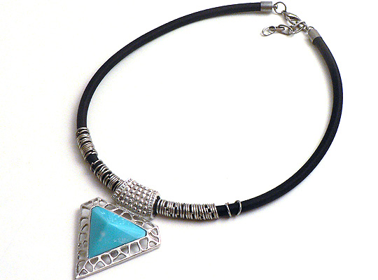 AeB[Nȃ^[RCYlbNX6256