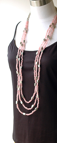 スモーキーピンクのロングネックレス6267
