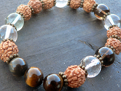 ルドラクシャと天然石のブレスレット6323