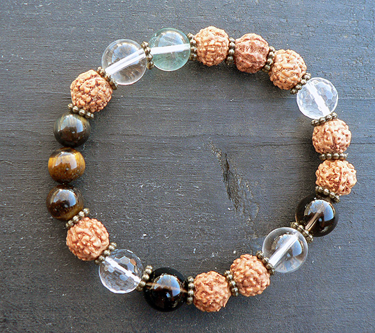 ルドラクシャと天然石のブレスレット6323