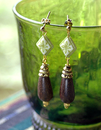 �A�W�A���E�b�h�r�[�Y�̃s�A�X6394B