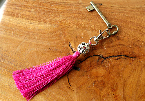 キーリングタッセルチャームピンク6408D