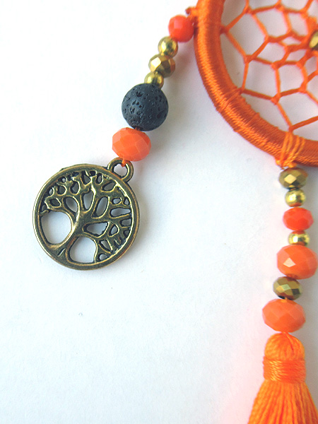 チャームとビーズ