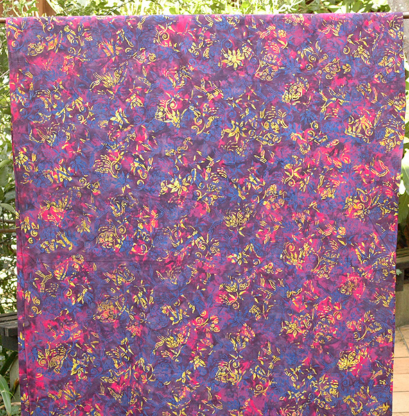 柄の出方、幅は112cm