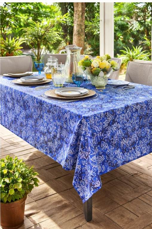 スタンプバティック15529をテーブルクロスにした場合