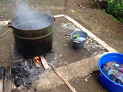 �蒅�܂��� �����𕦂��� �ϕ�