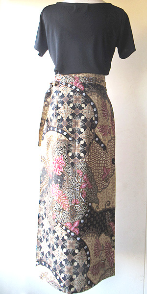バティック巻きスカート70077F後ろ