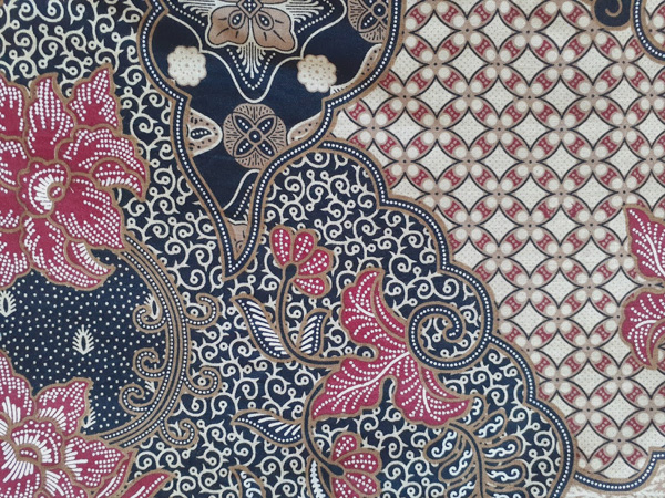 バティック巻きスカート70077F生地のアップ