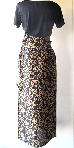 バティック巻きスカート70077H後ろ