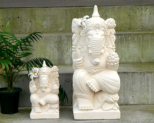 小さいガネーシャと大きいガネーシャの大きさの比較