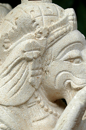 ガネーシャ石像小アウトレット11217OB不具合箇所