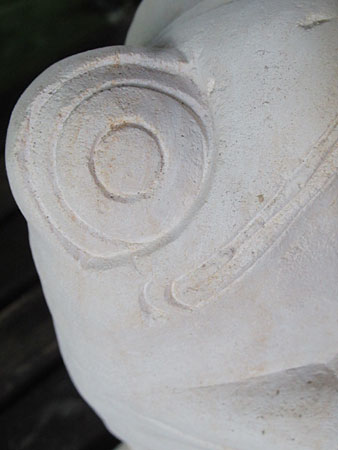 石像カエルお祈り・アウトレット不具合箇所