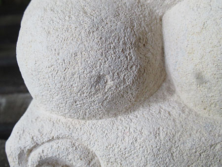 石像カエルお祈り・アウトレット不具合箇所