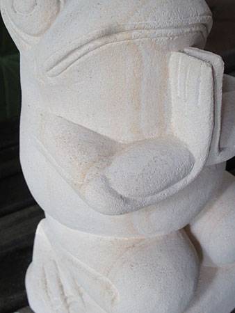 石像カエルお祈り・アウトレット不具合箇所