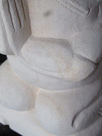 石像カエルお祈り・アウトレット不具合箇所