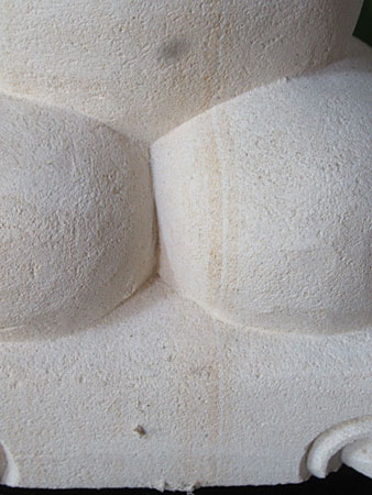 石像カエルお祈り・アウトレット不具合箇所