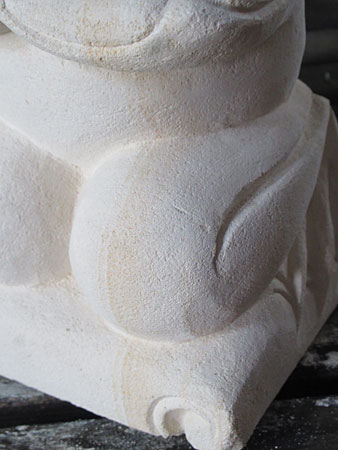 石像カエルお祈り・アウトレット不具合箇所