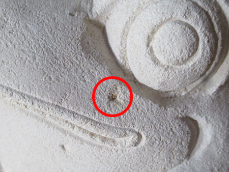 石像カエルお祈り・アウトレット不具合箇所