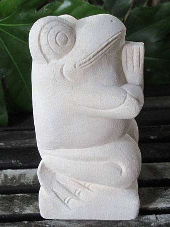 石像カエルお祈り・アウトレット右面