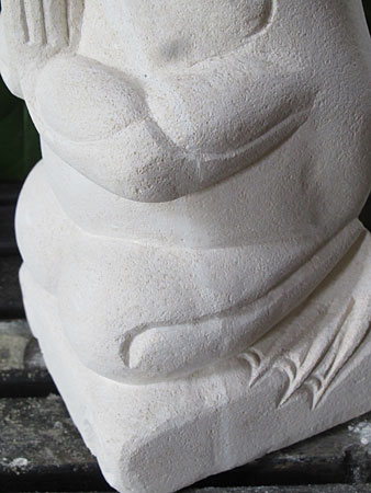 石像カエルお祈り・アウトレット不具合箇所