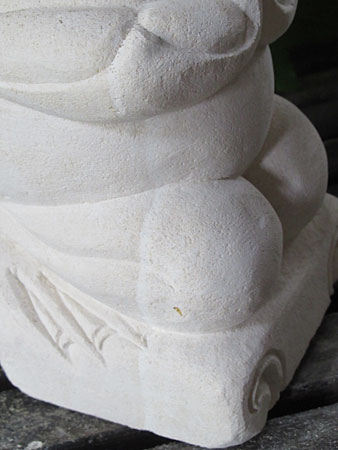 石像カエルお祈り・アウトレット不具合箇所