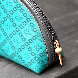 �o�e�B�b�N�|�[�`3�_�Z�b�g�A�t�@�X�i�[�̈�����Ƀr�[�Y