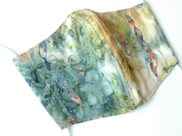 バリのバティック・マスク大、立体になって、鼻が苦しくない