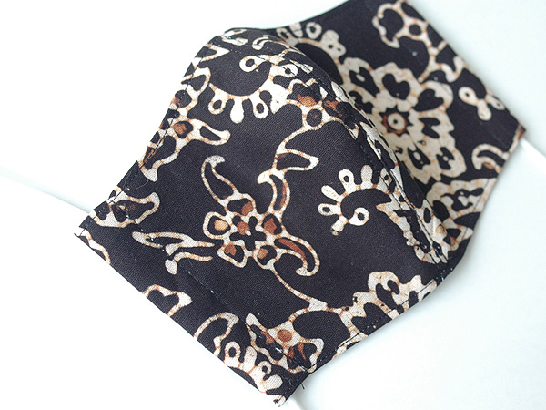 バリのバティック・マスク大、立体になって、鼻が苦しくない