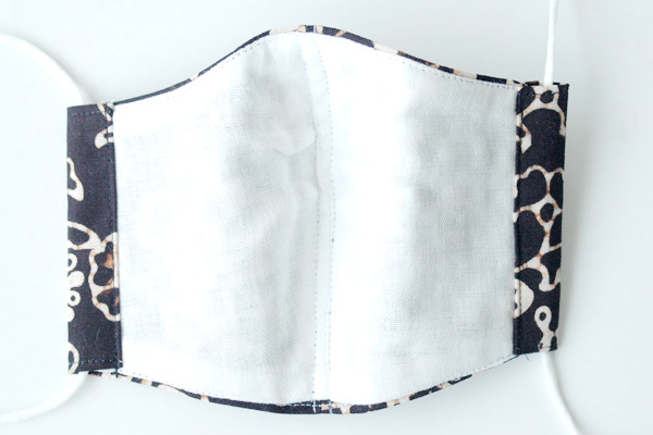 バリのバティック・マスク大、裏はダブルガーゼで肌ざわり抜群