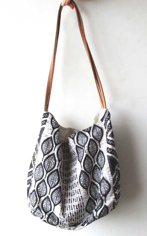 バティック・トートバッグ70180A