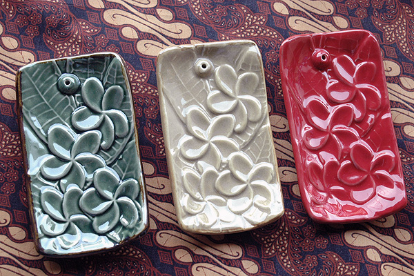 プルメリアのお香立て