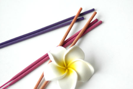 バリのスティック型お香色付き