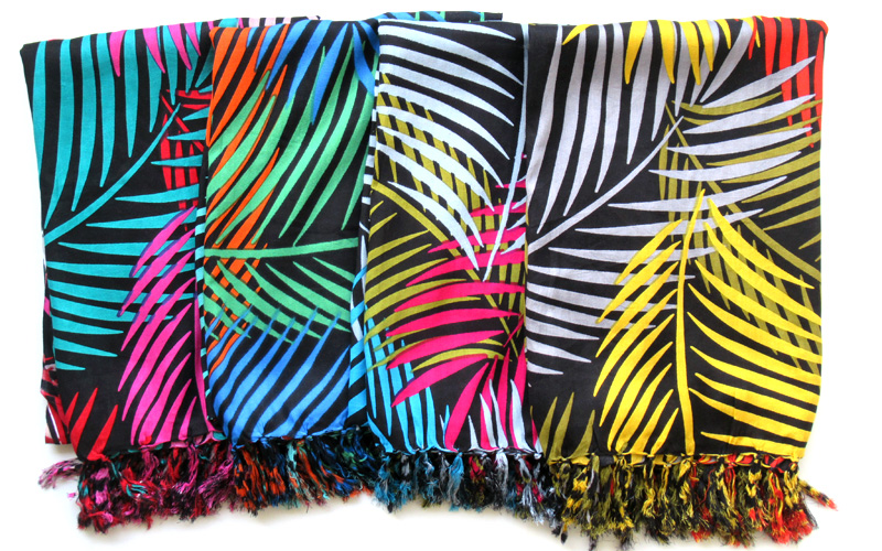 バリ島のパレオ・椰子の葉