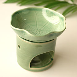 ロータスのアロマポット