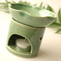 ロータスのアロマポット