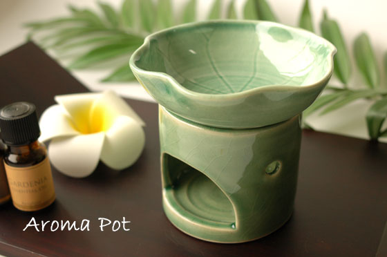 ロータスのアロマポット