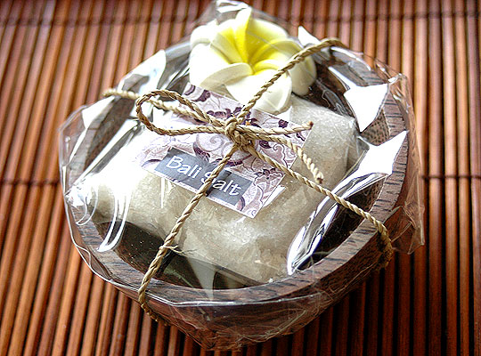 �o���̉��R�R�i�b�c�{�E������