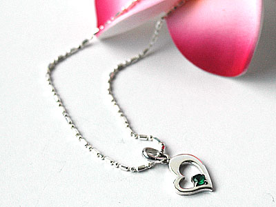 シルバーアクセサリートップ・グリーンクォーツ