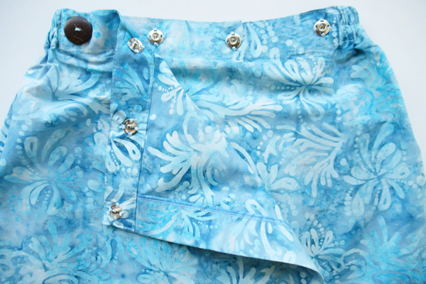 スナップ開きで開閉が楽