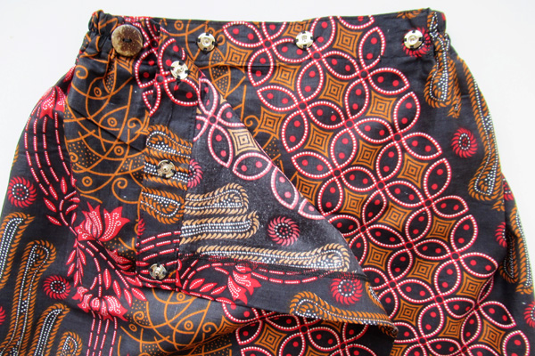 スナップ開きで開閉が楽