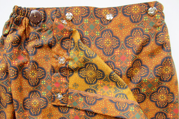 スナップ開きで開閉が楽