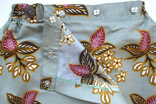 スナップ開きで開閉が楽