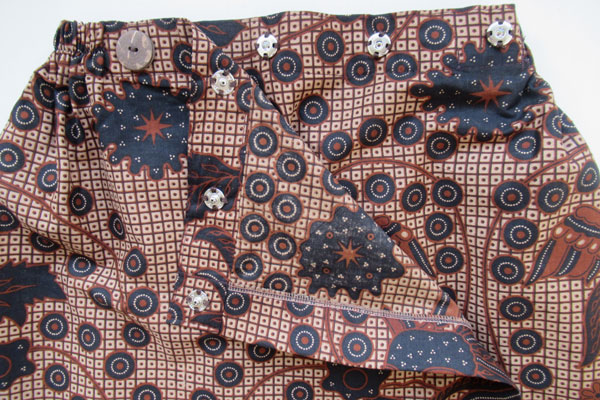 スナップ開きで開閉が楽