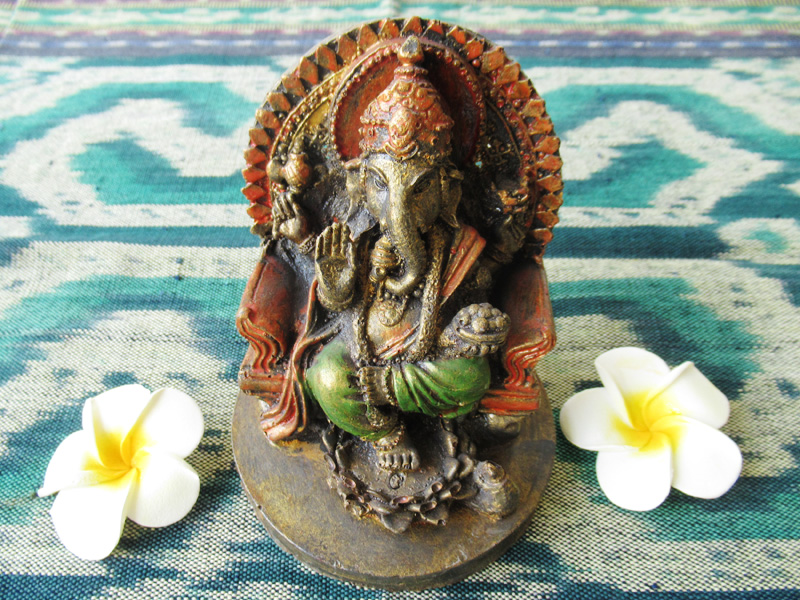 神様像ガネーシャトップ画像